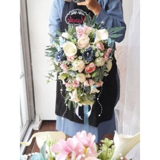 CASCADING BRIDAL BOUQUET | buket bunga pengantin