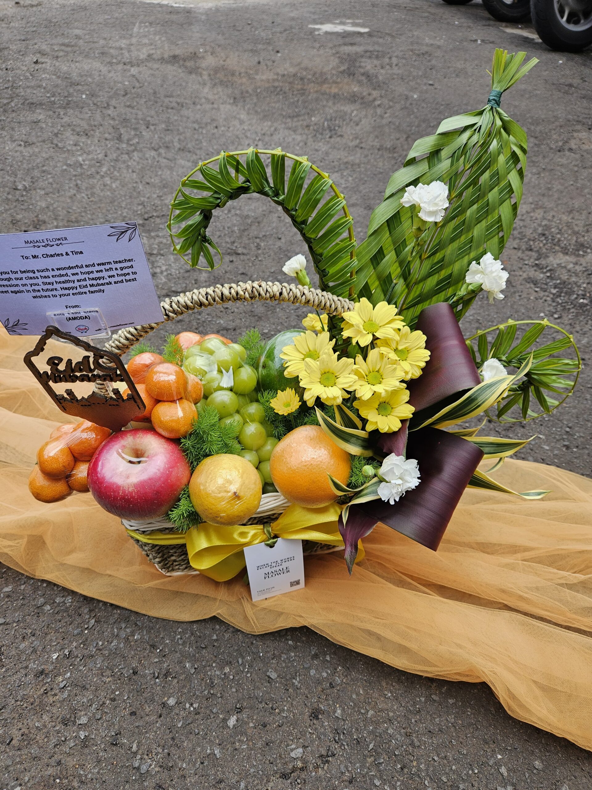 PARSEL BUAH | FRUIT HAMPERS | Mix Fresh Flower | Buah dan Bunga Dalam Keranjang | Birthday Gift | Hampers | Fresh Flower - Image 3